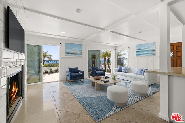 Building Photo - 6673 Breakers Way