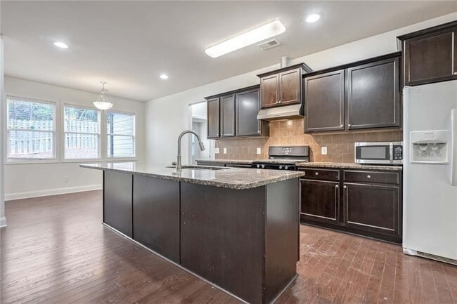 Foto del edificio - 4106 Bunker Dr SW