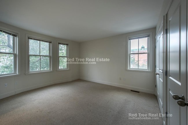 Building Photo - 110 Second St. Unit 109