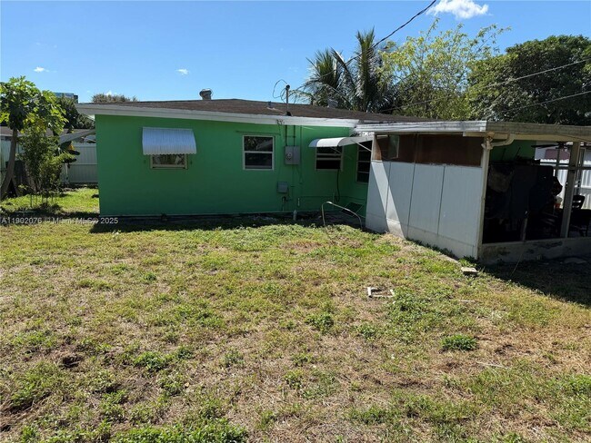 Foto del edificio - 6239 Grant Ct