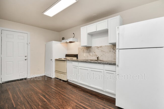 Photo - 4205 Phlox St Apartment