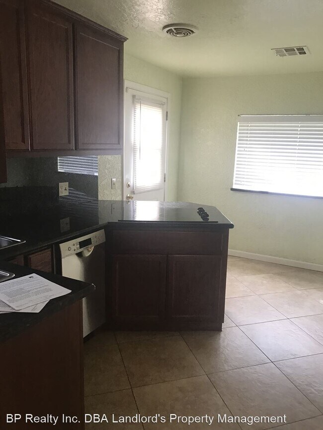 Foto del edificio - 2 br, 1 bath House - 985 High St.