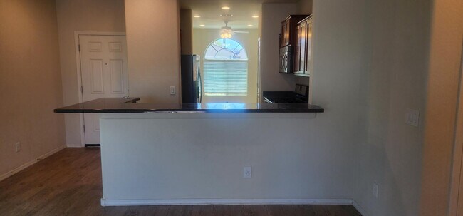 Foto del edificio - 26086 W Sequoia Dr