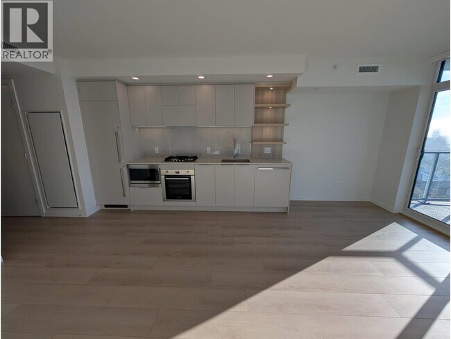 Photo du bâtiment - 311 Alderson Ave