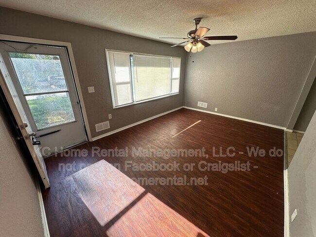 Foto del edificio - 10920 Bristol Terrace