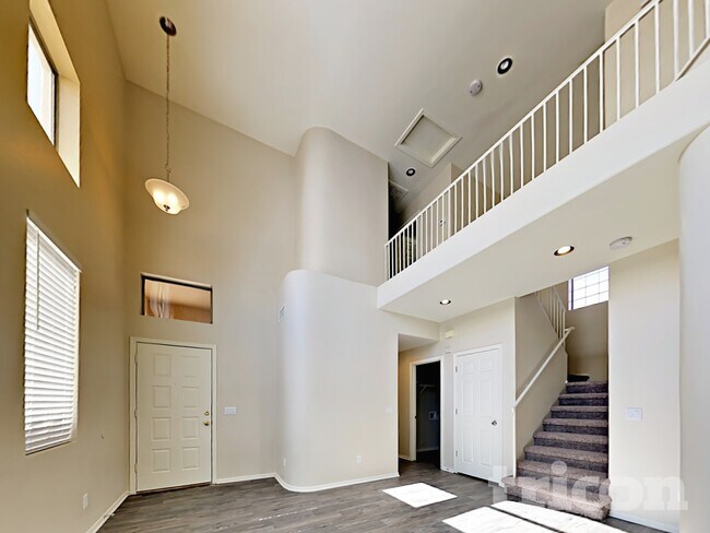 Building Photo - 10508 W Coronado Rd