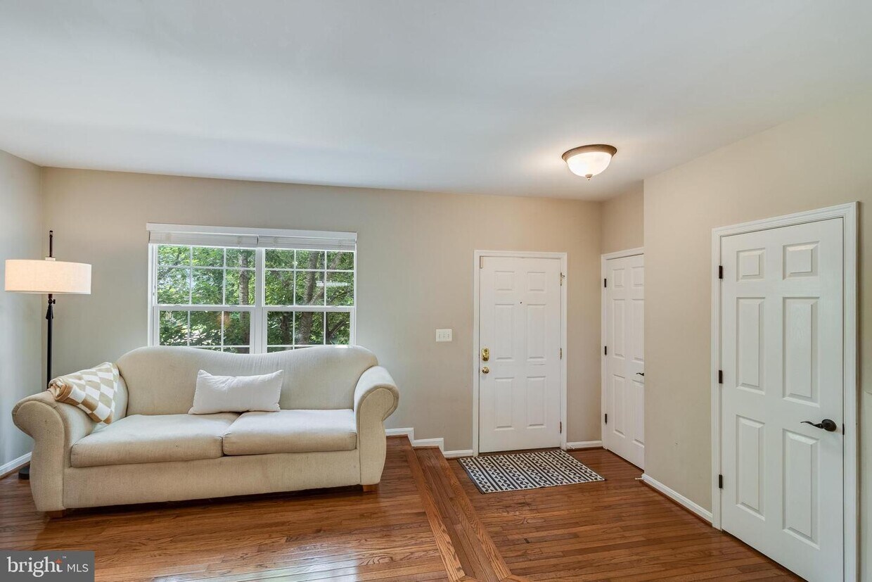 15612 Plain Dealing Pl, Manassas, VA 20112 Townhome Rentals in