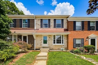 8769 Hayshed Ln