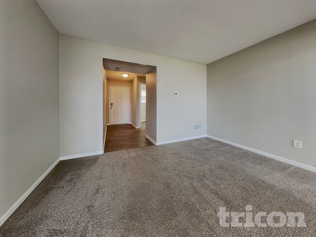 Building Photo - 7152 Kimble Dr