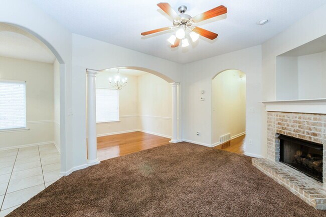 Foto del edificio - 1262 Carlton Ridge Dr