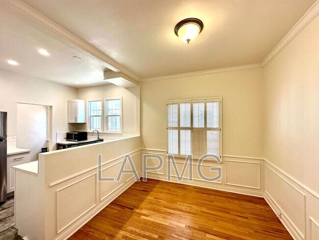 Foto del edificio - 107 Kings Rd