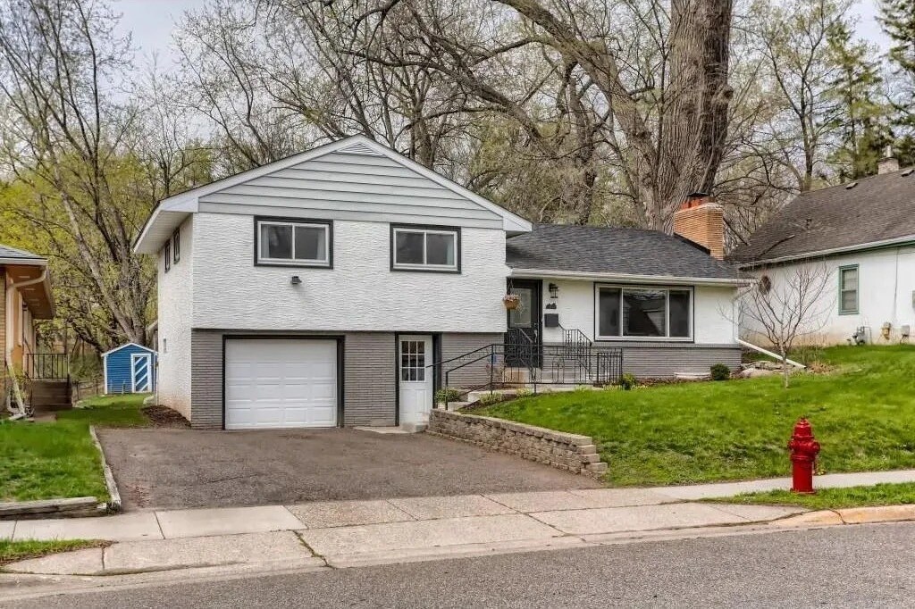 Foto principal - 1825 41st Ave NE