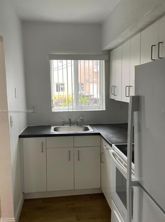 Foto principal - 307 NW 84th St