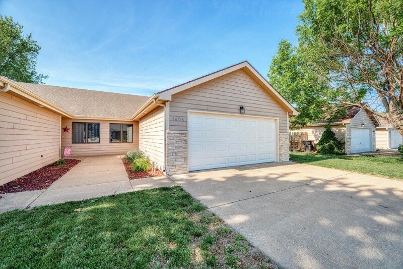 1606 Kaci Cir Unit 1606, Salina, KS 67401 Room for Rent in Salina, KS