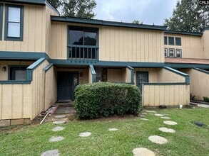 Building Photo - 209 Timber Ct