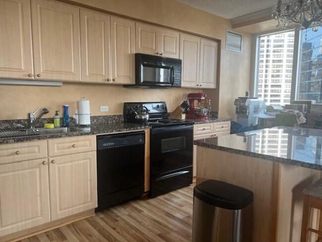 Foto del edificio - 512 N McClurg Ct