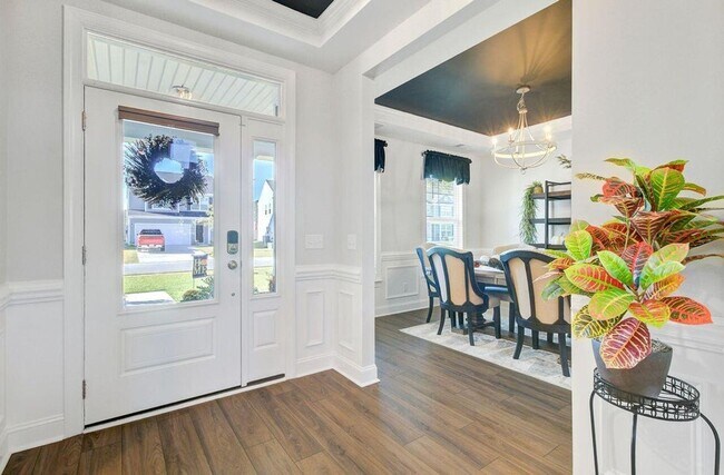 Foto del edificio - 3 Bedroom, 2.5 Bathroom Home in Oakley Poi...