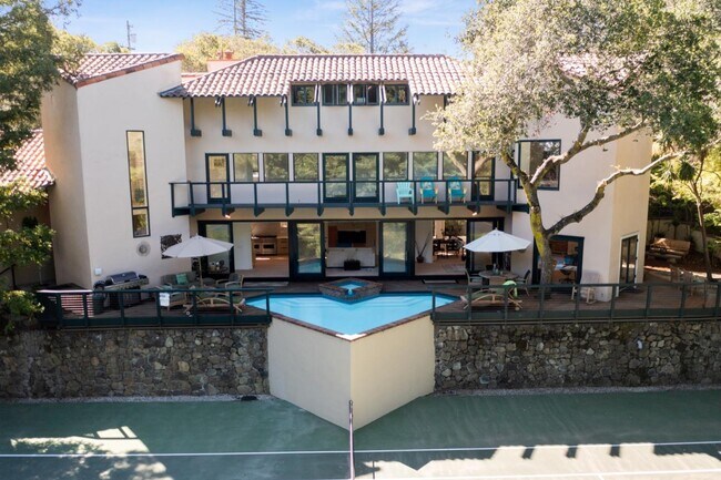 Foto del edificio - 930 Chiltern Rd