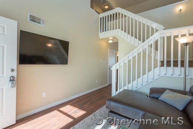 Building Photo - 1025 Hacienda Ct