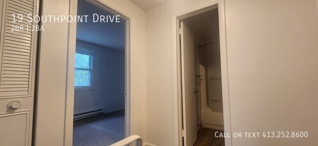 Foto del edificio - 19 Southpoint Dr