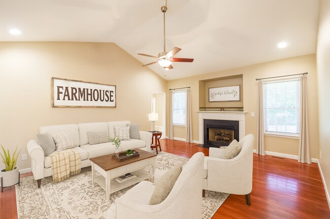 Foto del edificio - 3 Bedroom and 2 Bath Home- Gated Community- Carolina Trace (No Pets)