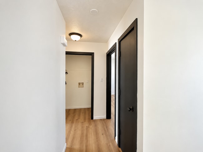 Building Photo - 99 Moss Creek Dr