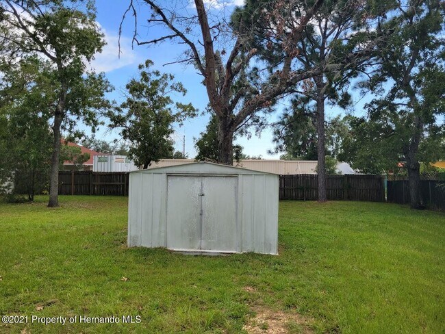 Foto del edificio - 11152 Montcalm Rd