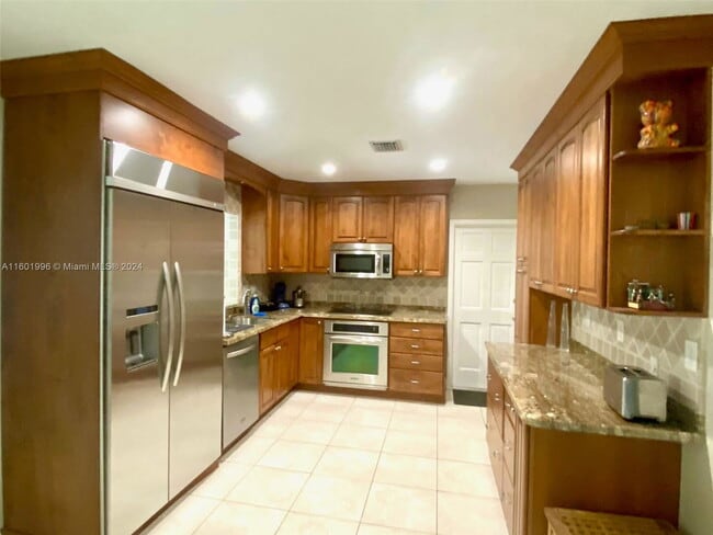 Building Photo - Southwest 77th Avenue, Pinecrest, FL 33156...