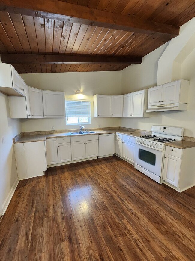 Foto del edificio - Comfortable 2 Bed, 1 Bath in Beautiful Grover Beach