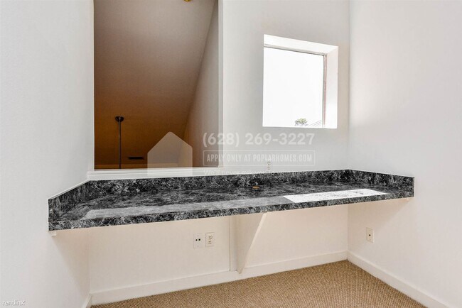 Building Photo - 3 br, 2 bath House - 666 Lester Street -
