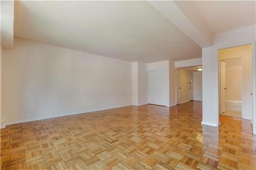 Building Photo - 335 E 51st St