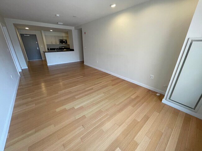 Foto del edificio - 587 Albany St