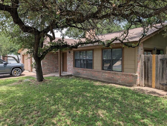 Building Photo - 8315 Cahill Dr