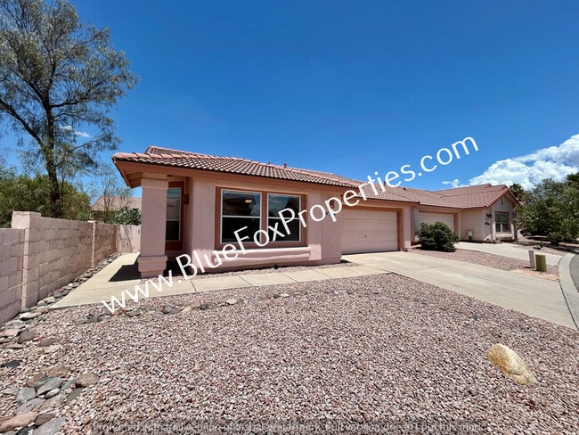 Building Photo - 3030 W Sawmill Spring Trail