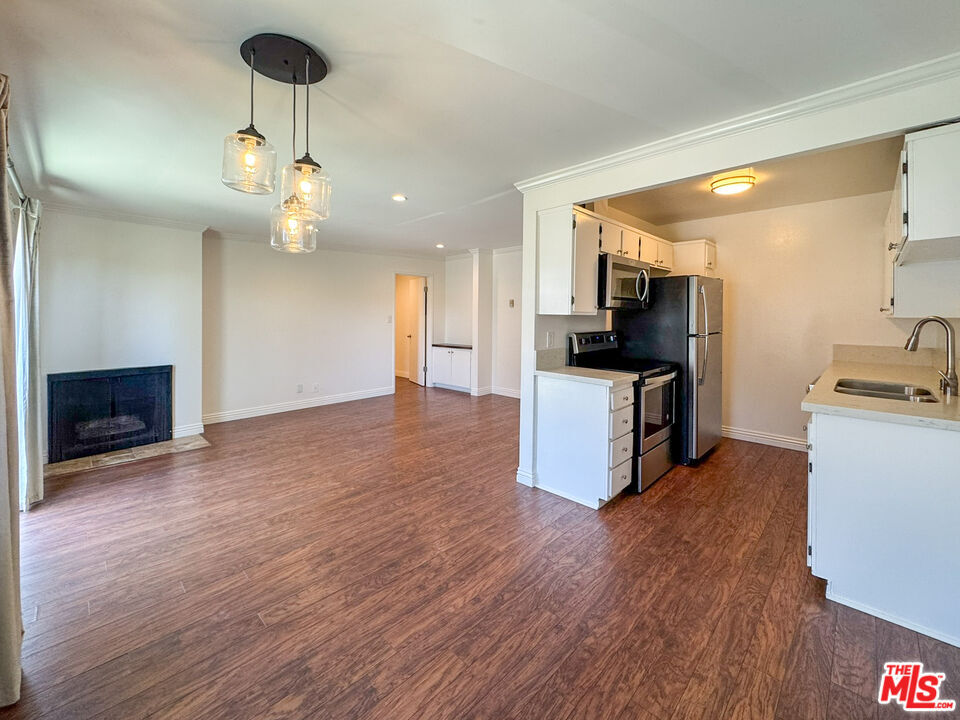 Foto principal - 8163 Redlands St