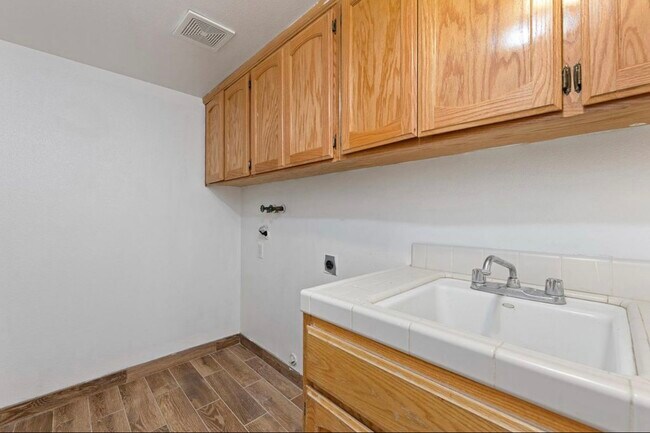 Building Photo - 28737 Sulphur Springs Dr