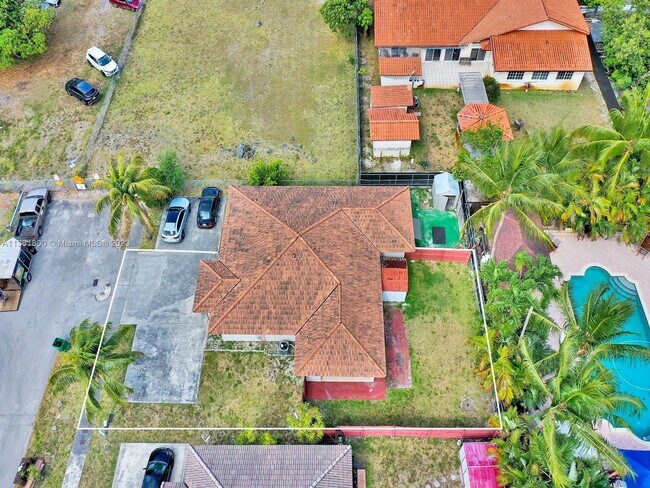 Foto del edificio - 5955 NW 38th St