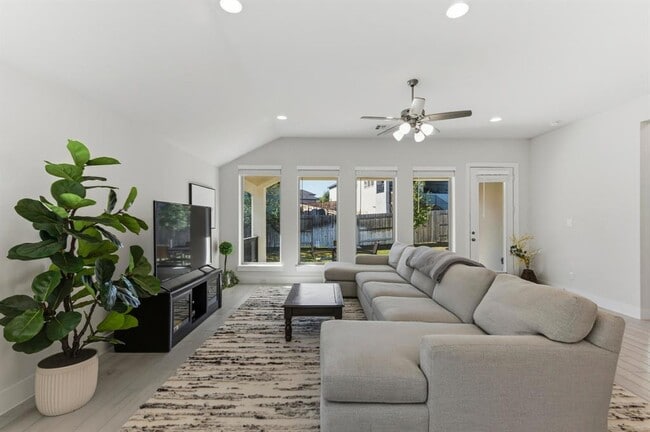 Foto del edificio - 111 Carolina Jasmine Dr