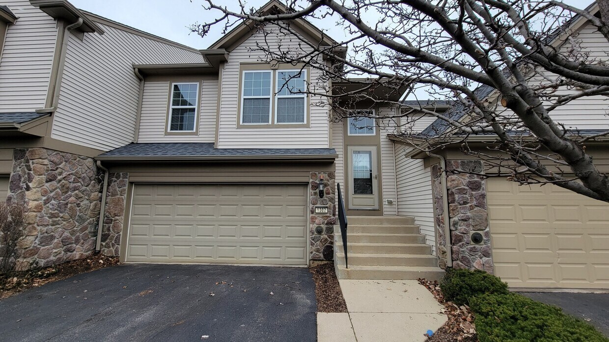 1382 Orchid St, Yorkville, IL 60560 Townhome Rentals in Yorkville IL