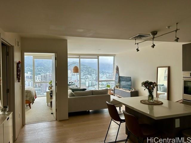 Foto principal - 888 Kapiolani Blvd