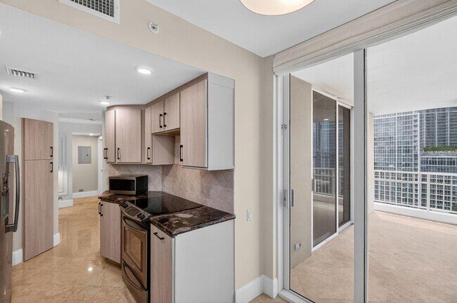 Foto del edificio - 701 Brickell Key Blvd