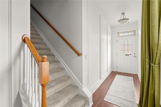 Foto del edificio - 2682 Pointcrest Way