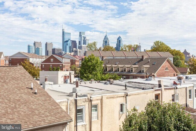 Foto del edificio - 2553 Montrose St