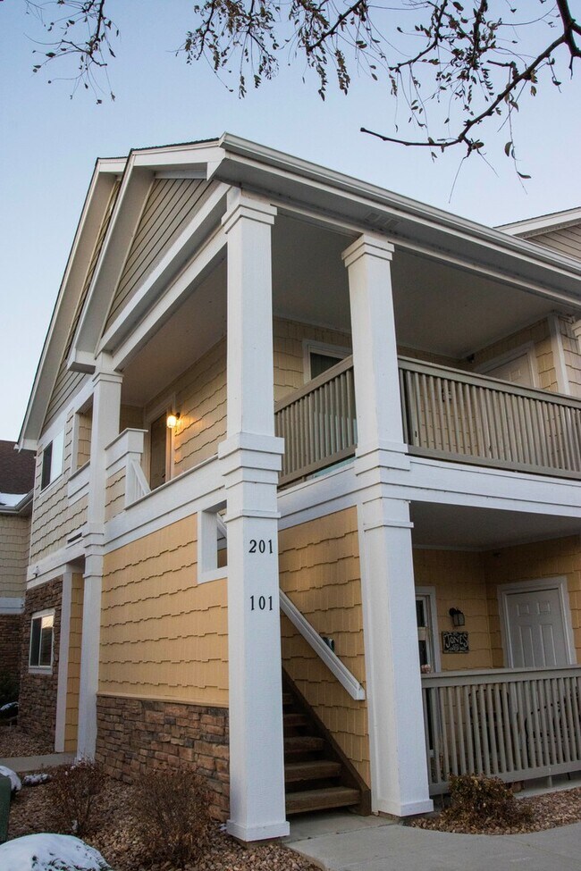 Building Photo - BEAUTIFULLY 2 BEDROOM CONDO IN CENTERRA