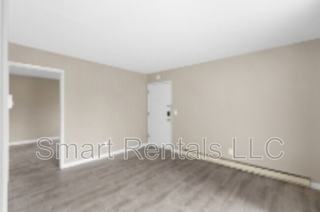 Building Photo - 9959 Chateau Roi Dr