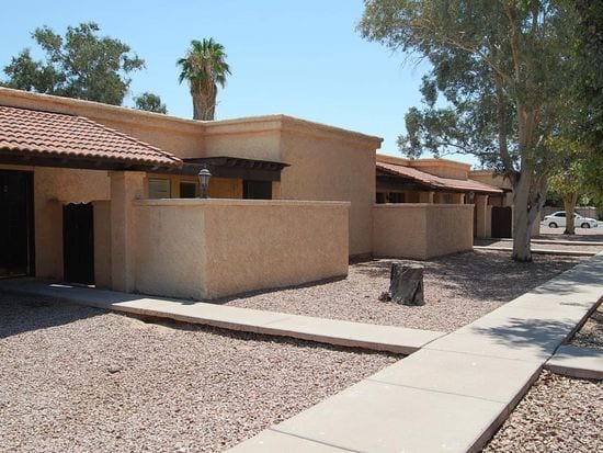 Building Photo - 735 N Arrowhead Dr