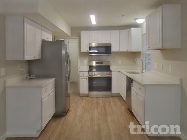 Foto del edificio - 9320 Amy Dr