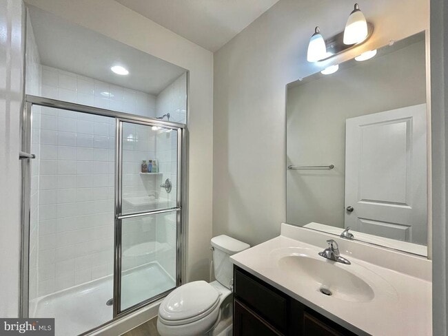 Foto del edificio - 8608 Shady Pines Dr