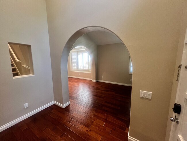 Building Photo - 4 Bedroom Home for Rent in Bridgeport!