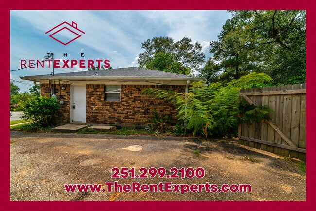 Building Photo - 1070 Hillside Ct